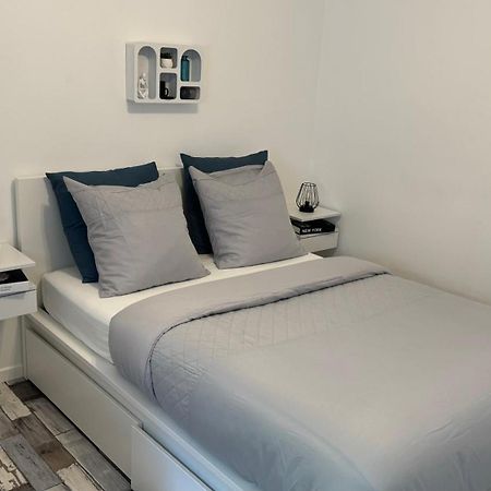 Chic Et Cosy Appartement Epure - T3 Courcouronnes Екстериор снимка