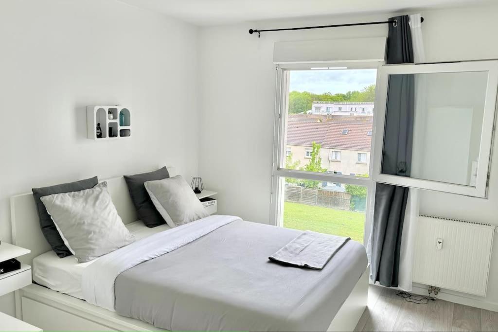 Chic Et Cosy Appartement Epure - T3 Courcouronnes Екстериор снимка