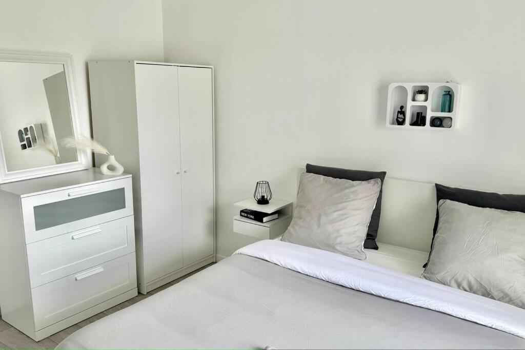 Chic Et Cosy Appartement Epure - T3 Courcouronnes Екстериор снимка